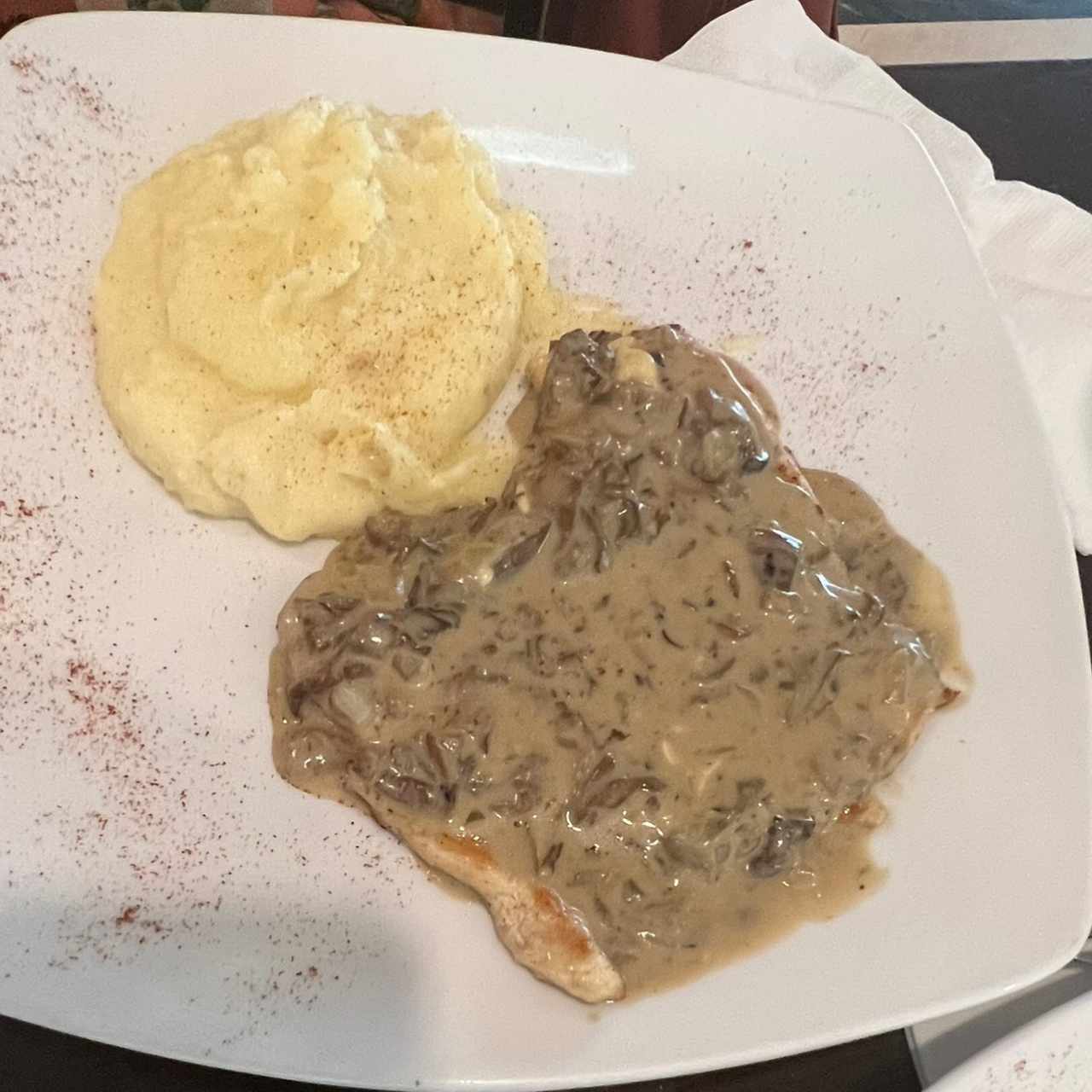 Pollo al fungi con pure