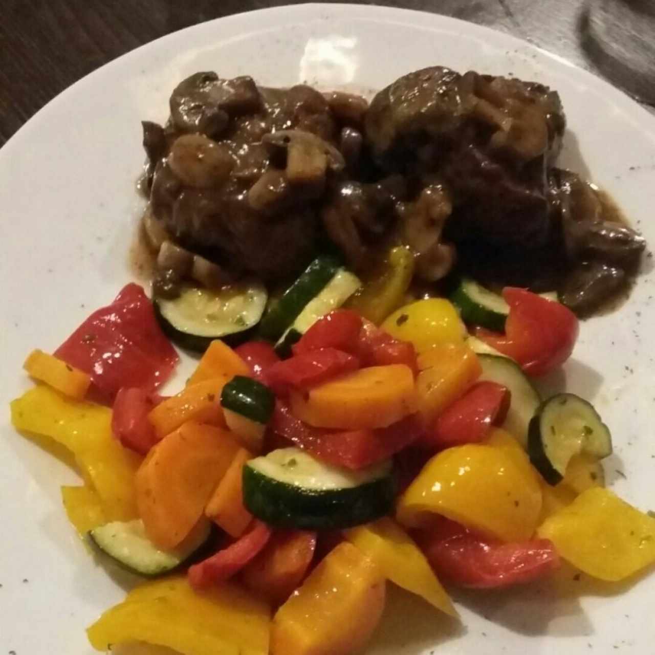 Filete de res en salsa Marsala