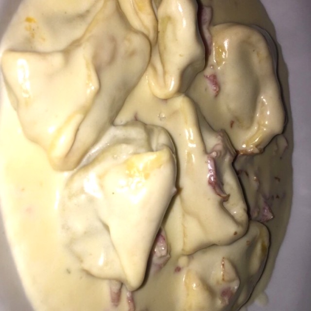 Ravioli de Carne a la Carbonara