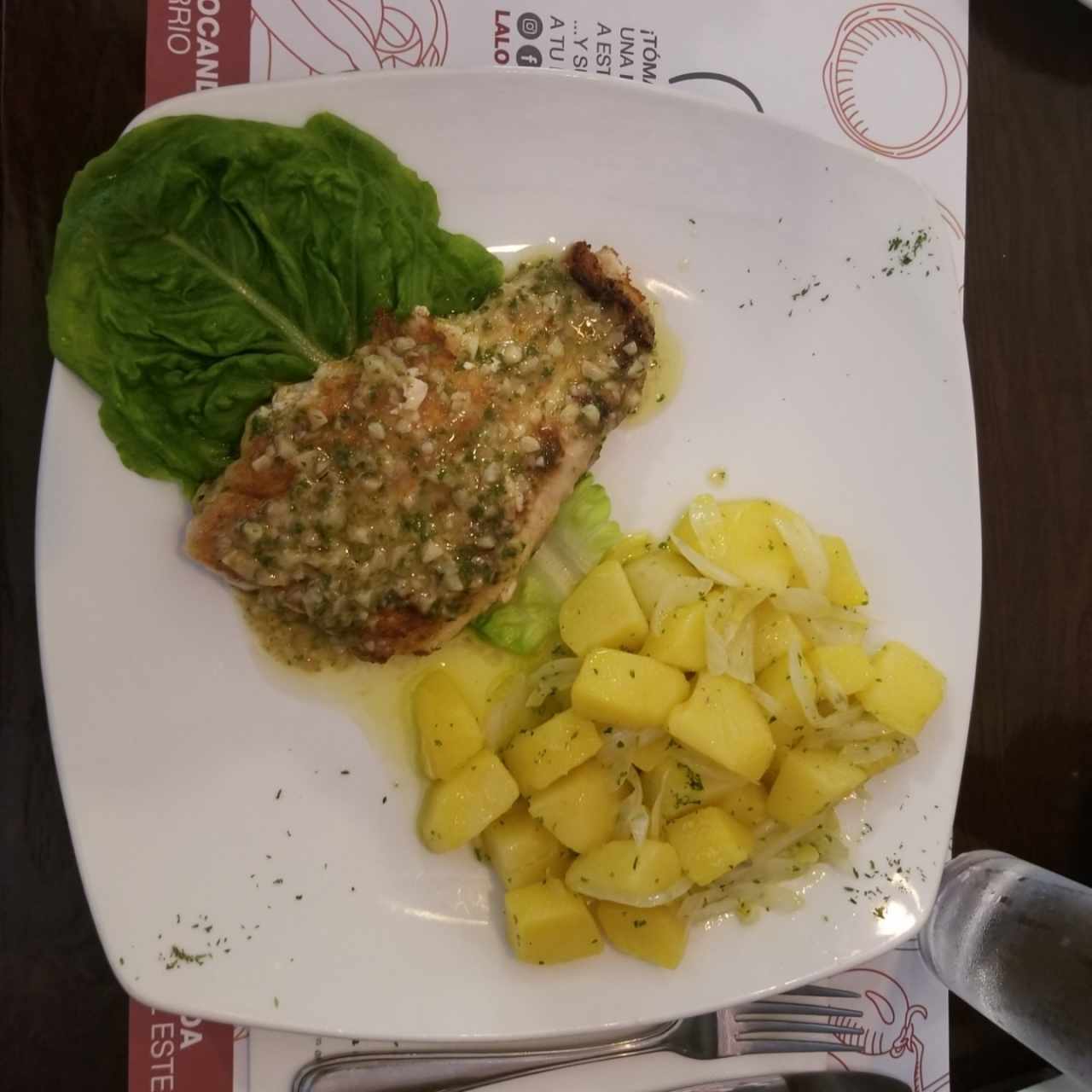 Corvina al Ajillo con Papas