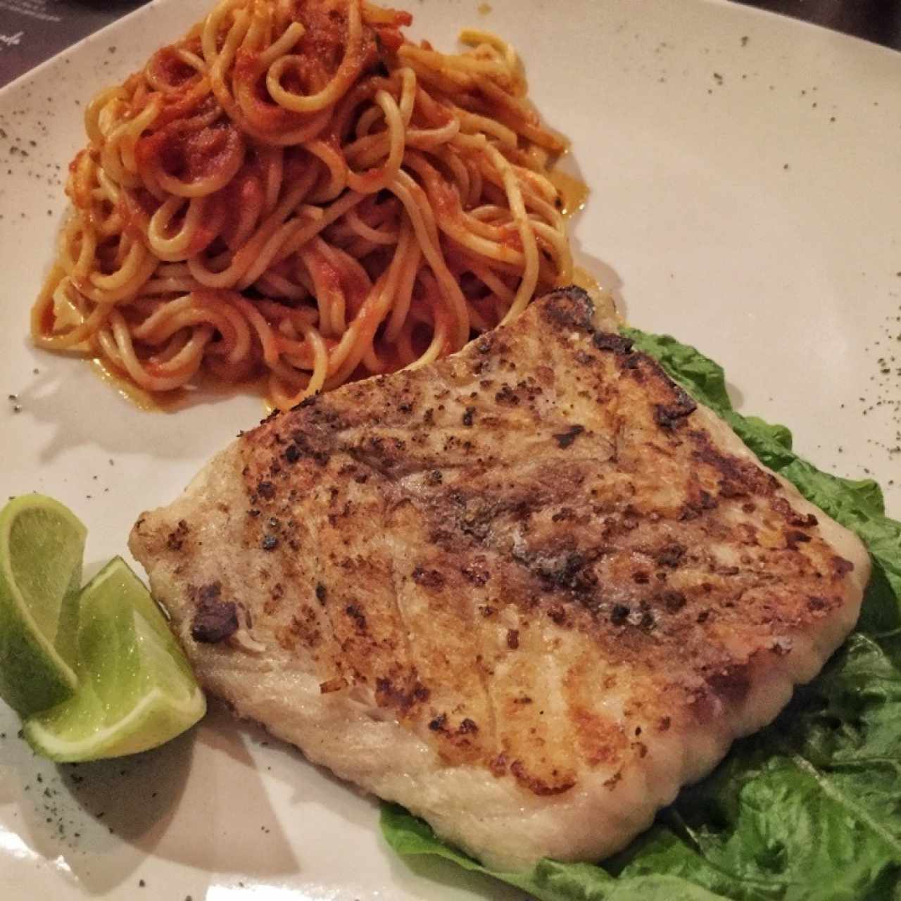 Corvina a la Plancha con Spaghetti Pomidoro