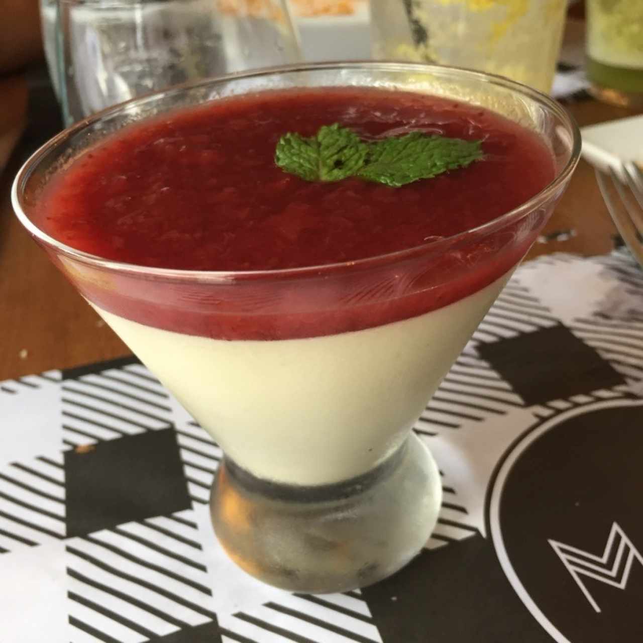 Panna Cotta con couls de Fresas