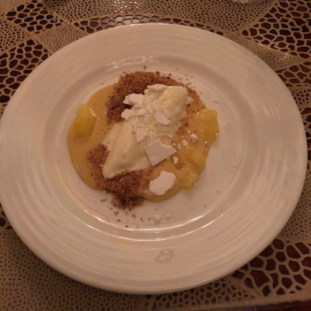 curd de maracuya, helado de coco y mango