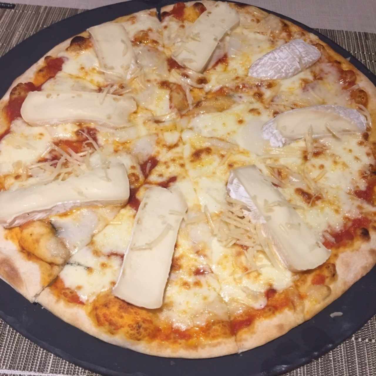 Pizza 4 quesos