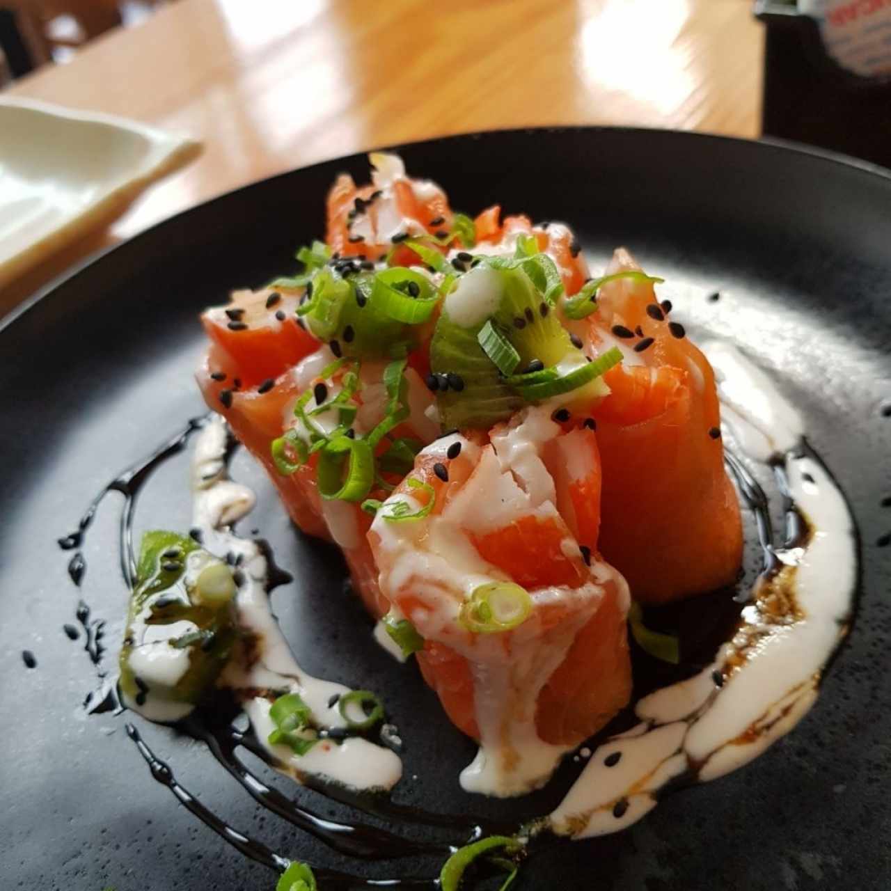 Rollitos de Salmón (no recuerdo el nombre)