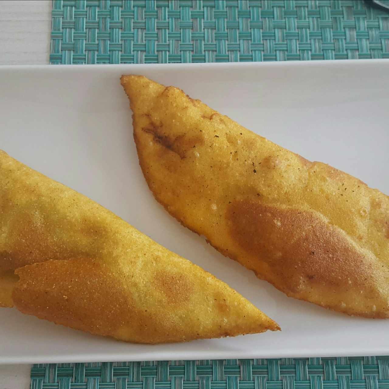 empanada de queso y de cazon