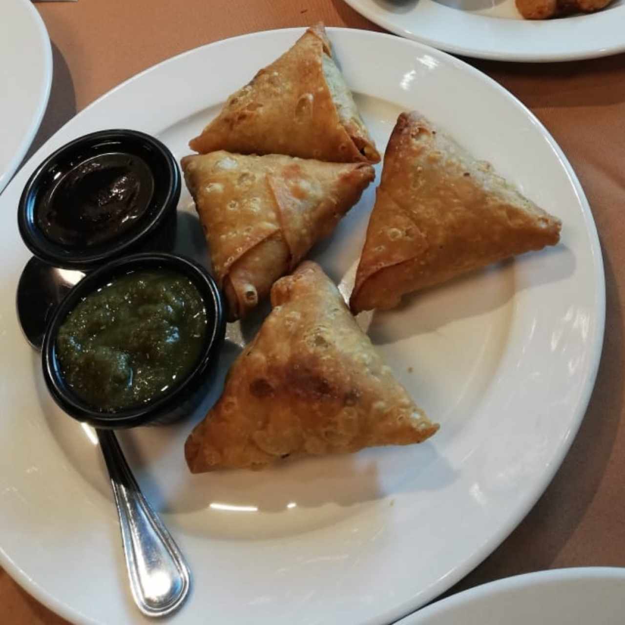 Samosas de pollo