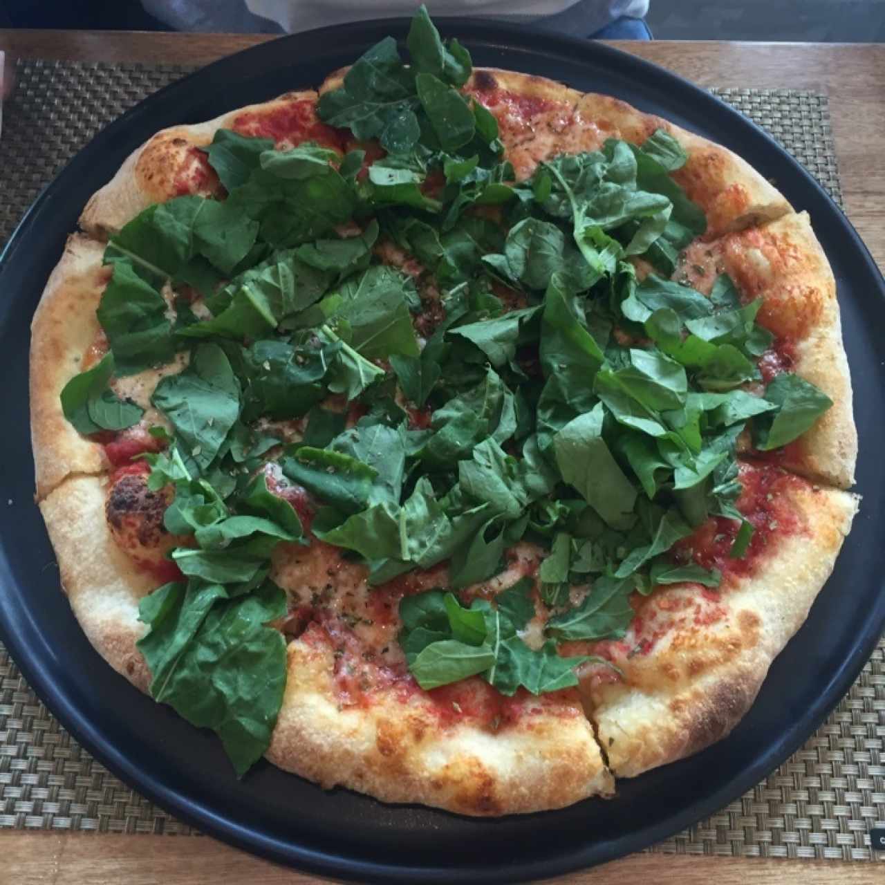 pizza margarita con extra arugula