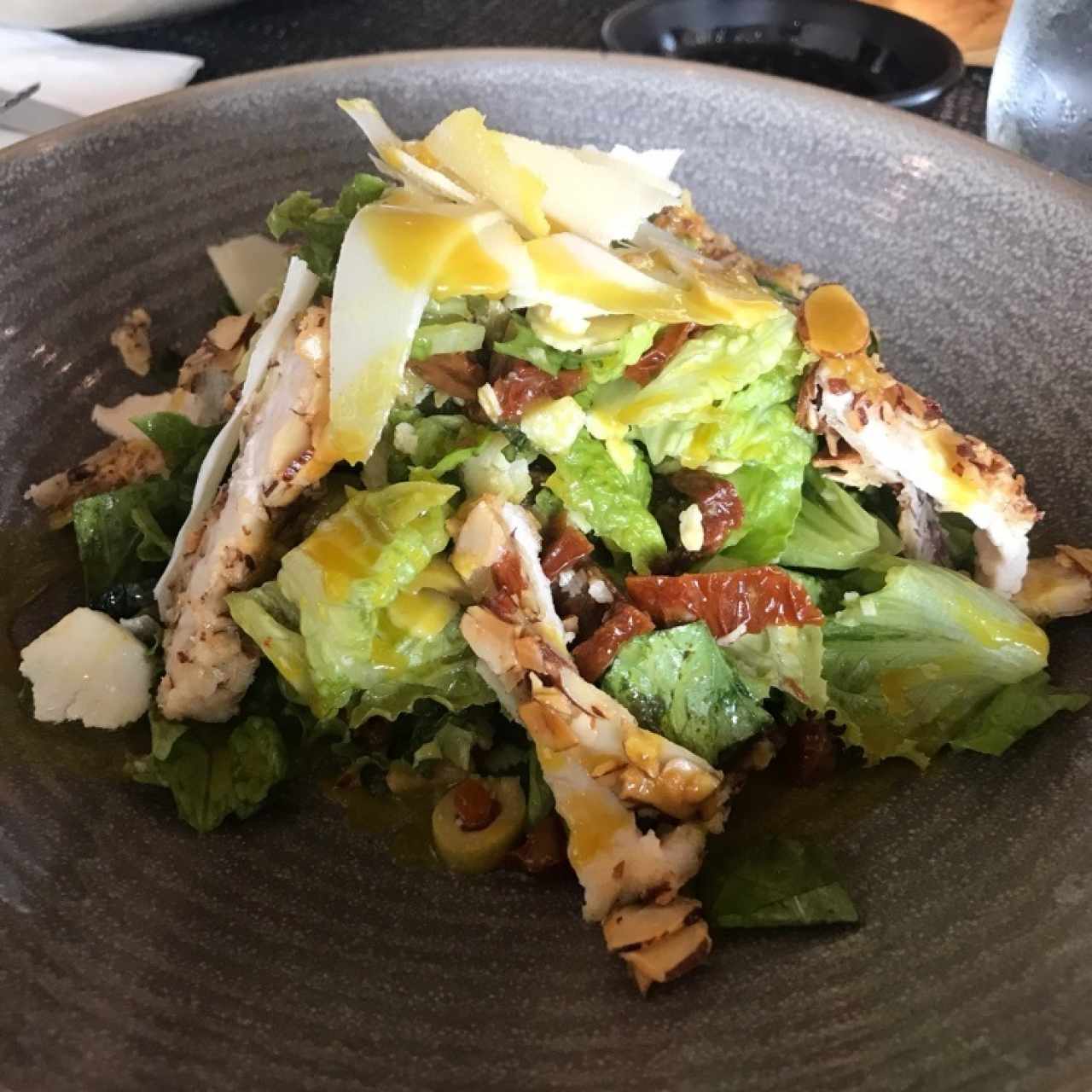 Ensalada de pollo crocante