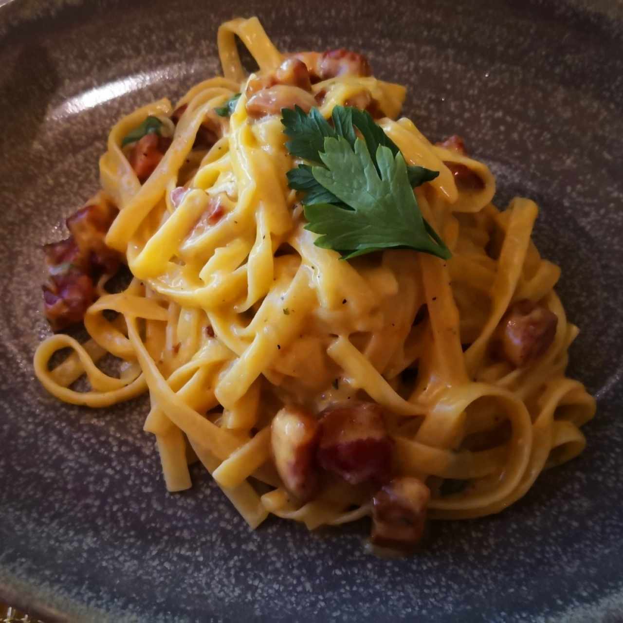 fetuccini a la carbonara 