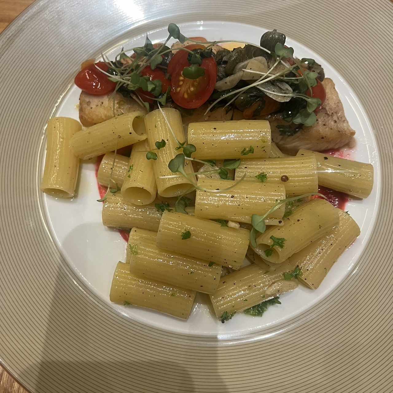 Corvina con rigatoni 