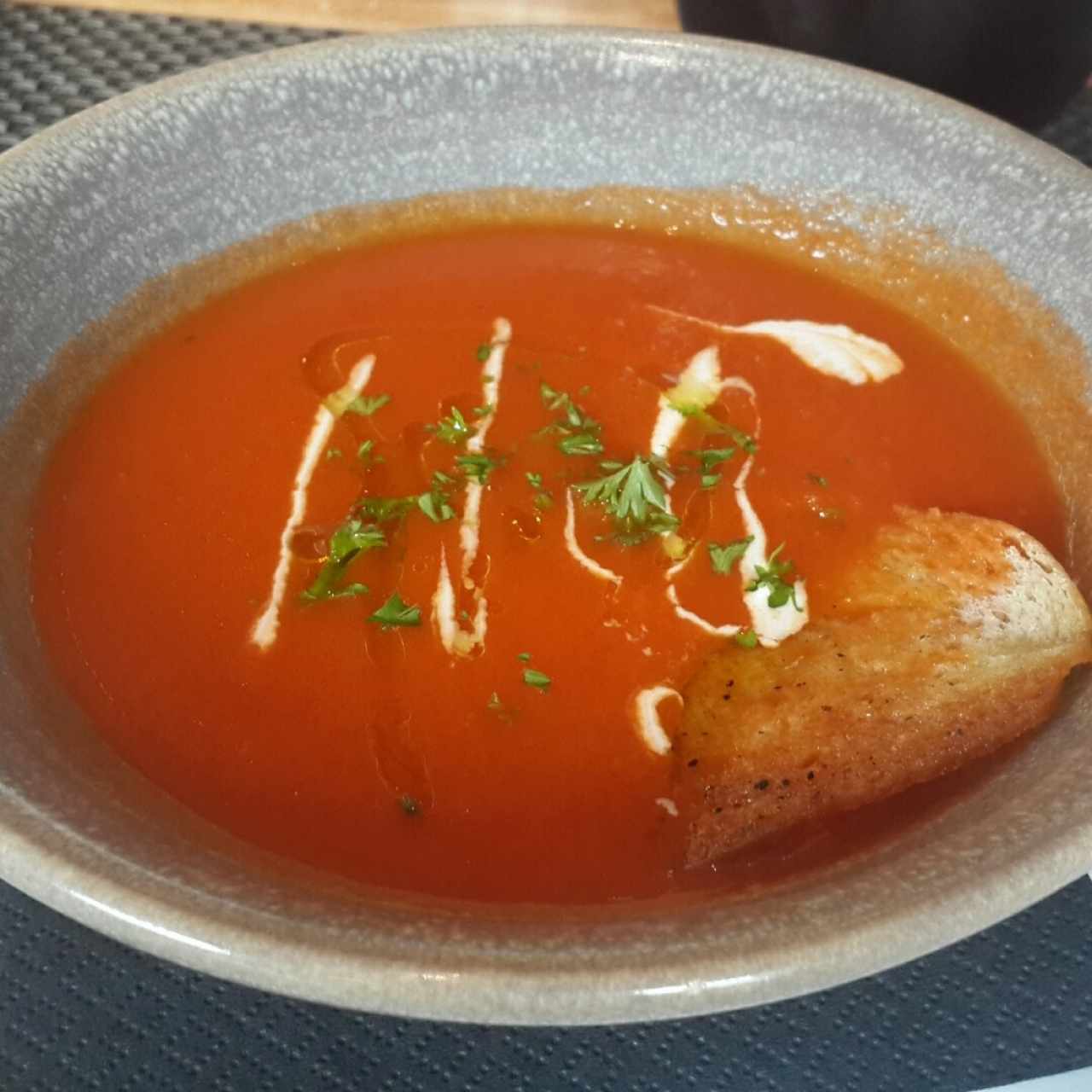 sopa de tomate