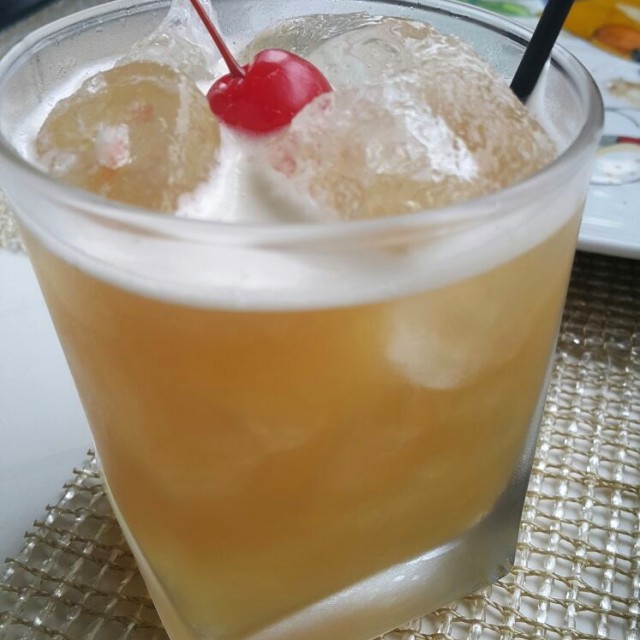 Amaretto sour