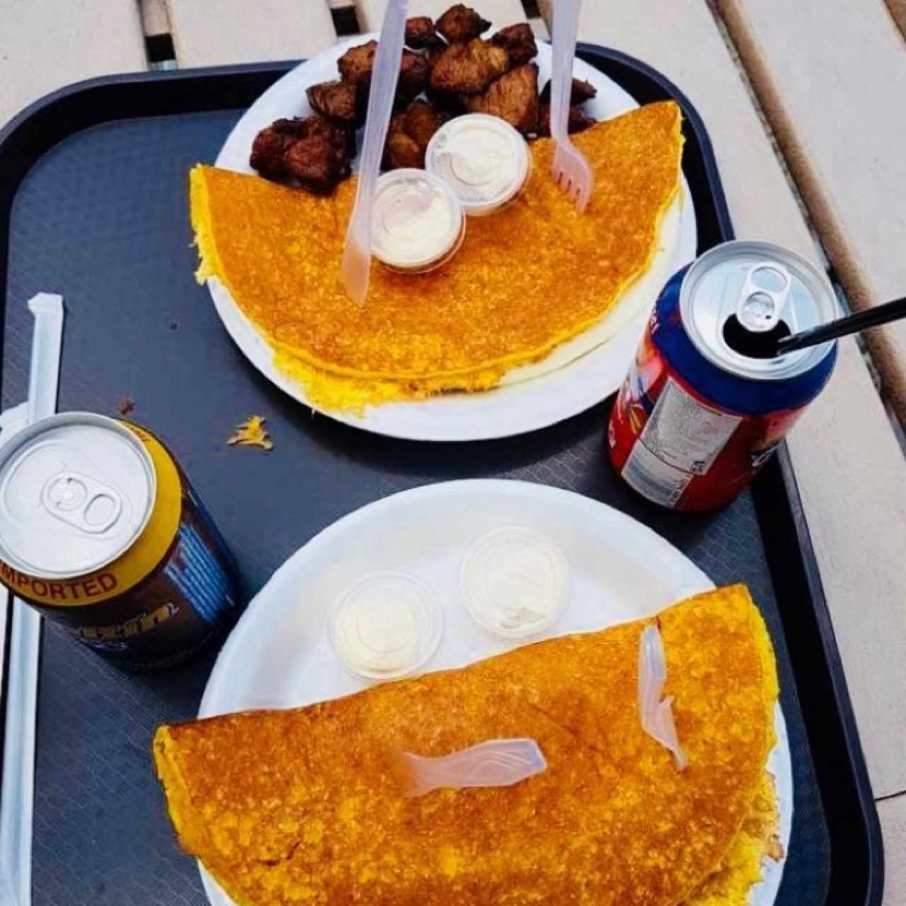 cachapa con cochino frito y queso telita