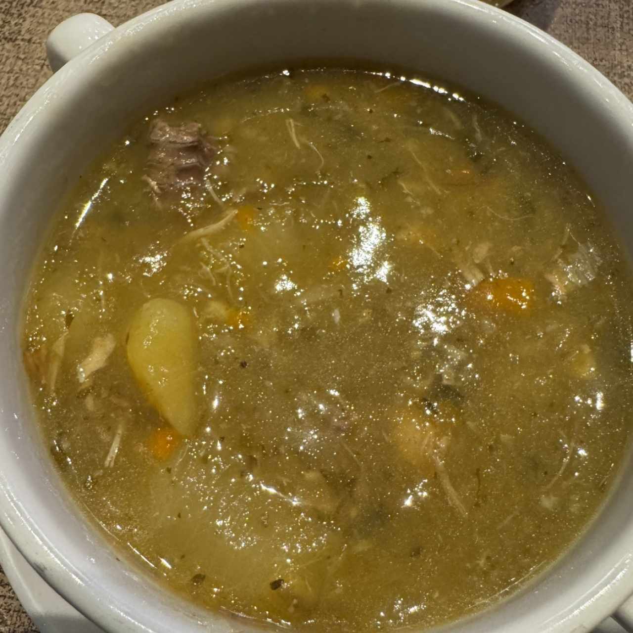 Sopa de pollo