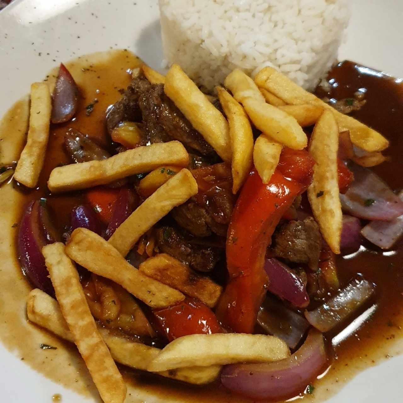 Lomo Saltado