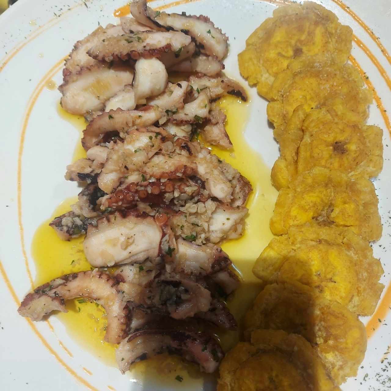 Pulpo al Ajillo