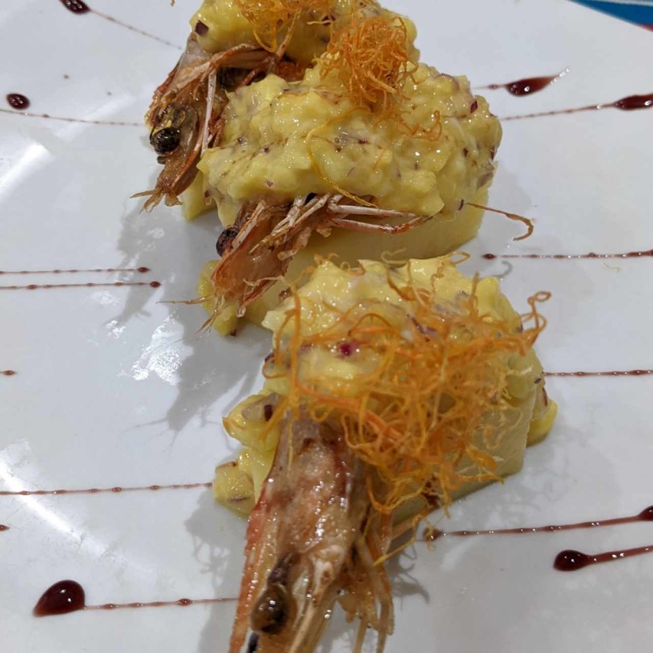 Langostinos al Carbón en Vinagreta de Piña