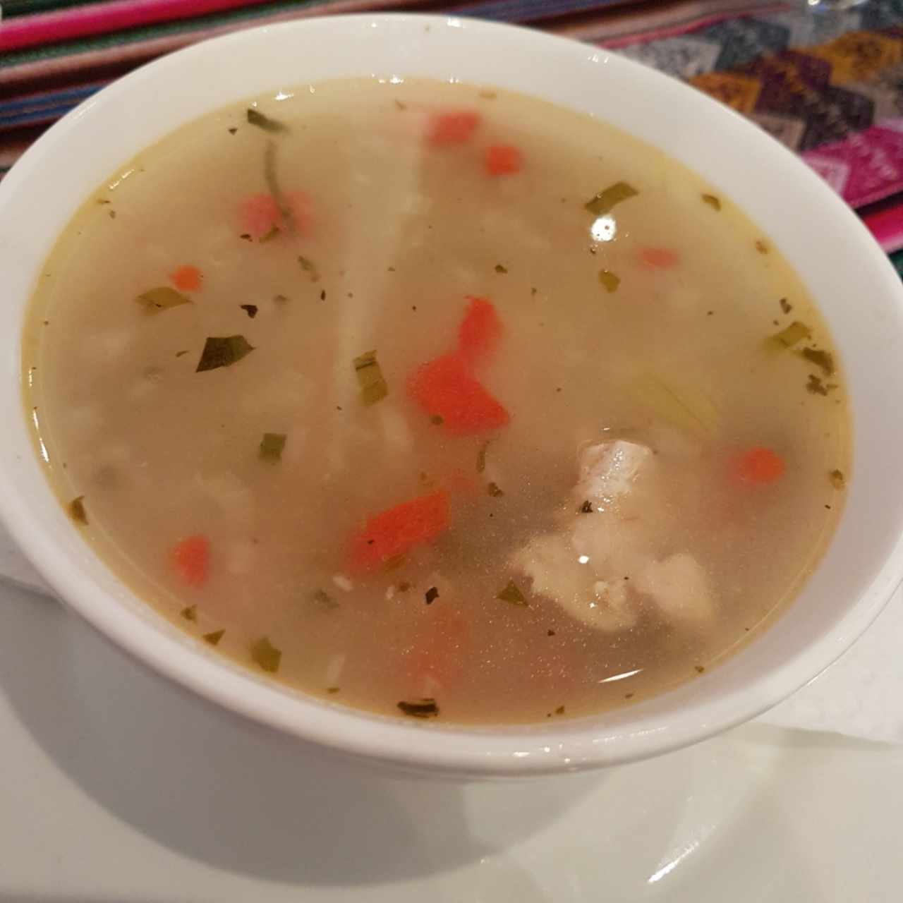 sopa de pollo