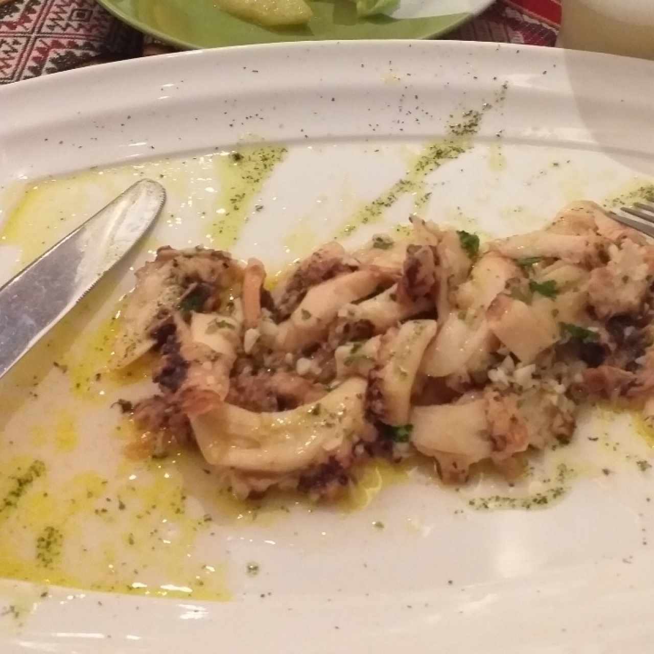 pulpo al ajillo