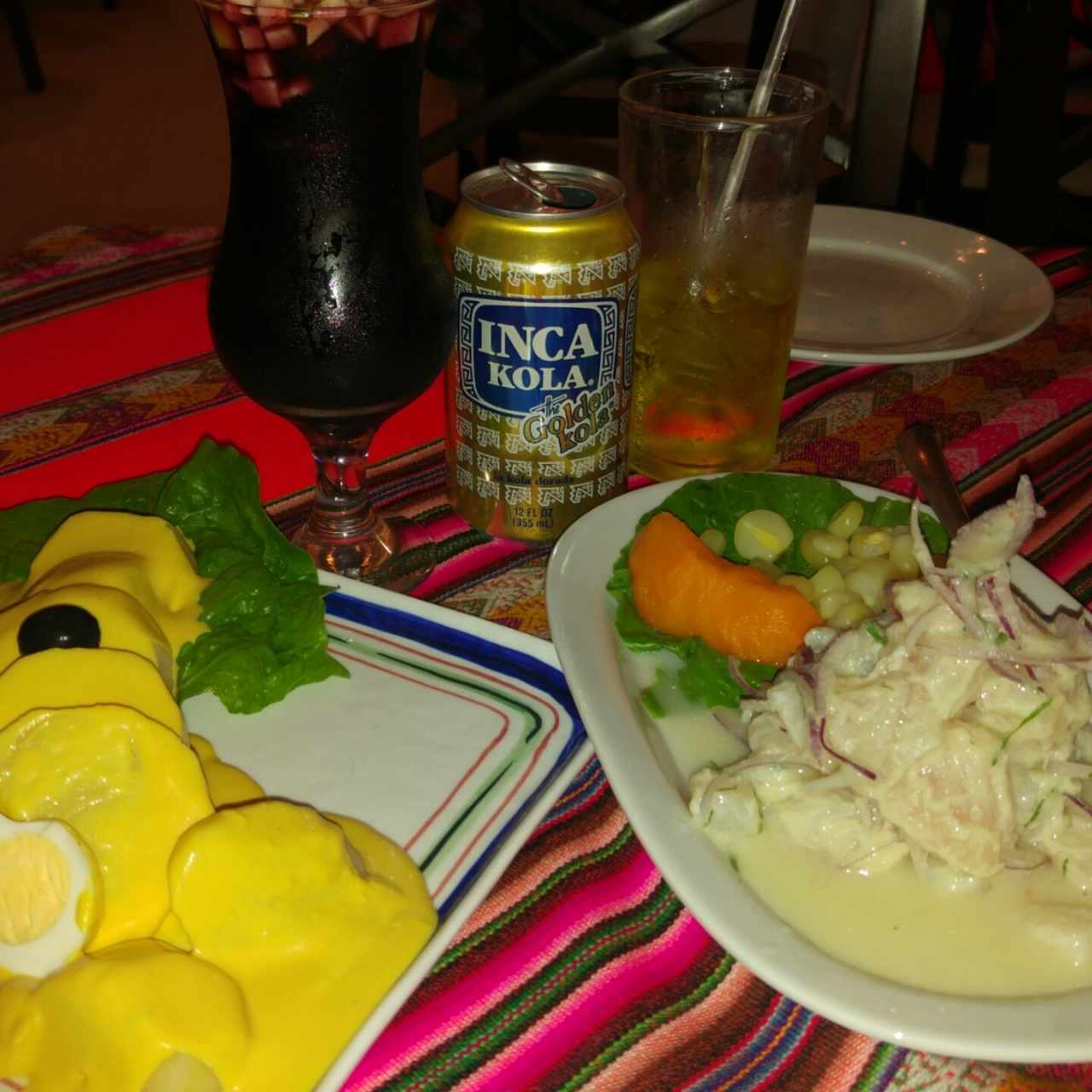 Papa a la Huancaina y Ceviche. Lo maximo!!