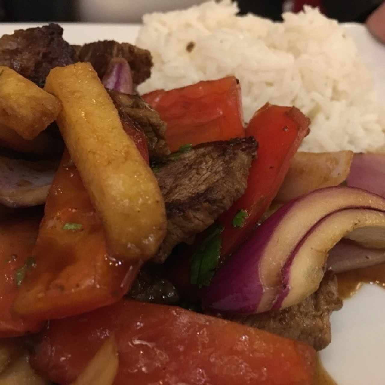 Lomo saltado