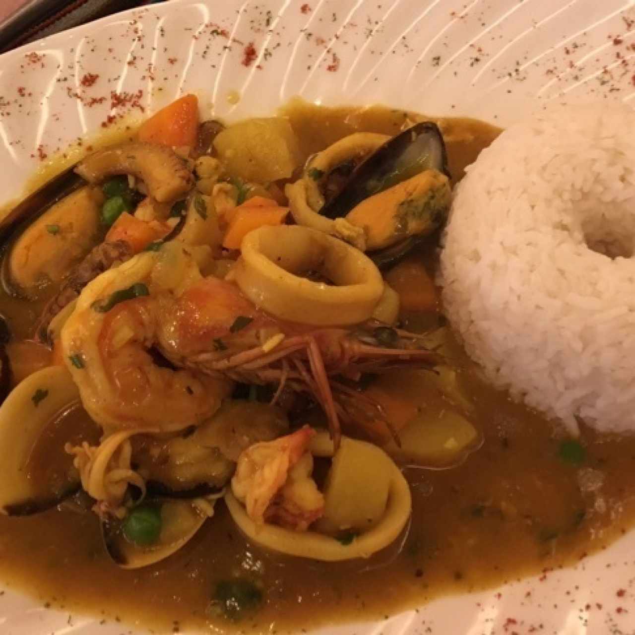 cau cau de mariscos 