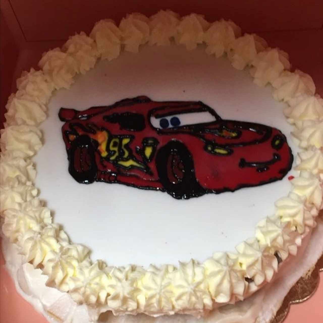 supuestamente era un cheesecake de nutella con ilustracion de cars $40