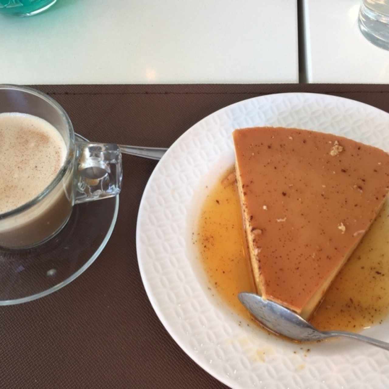 Flan y Capoucino