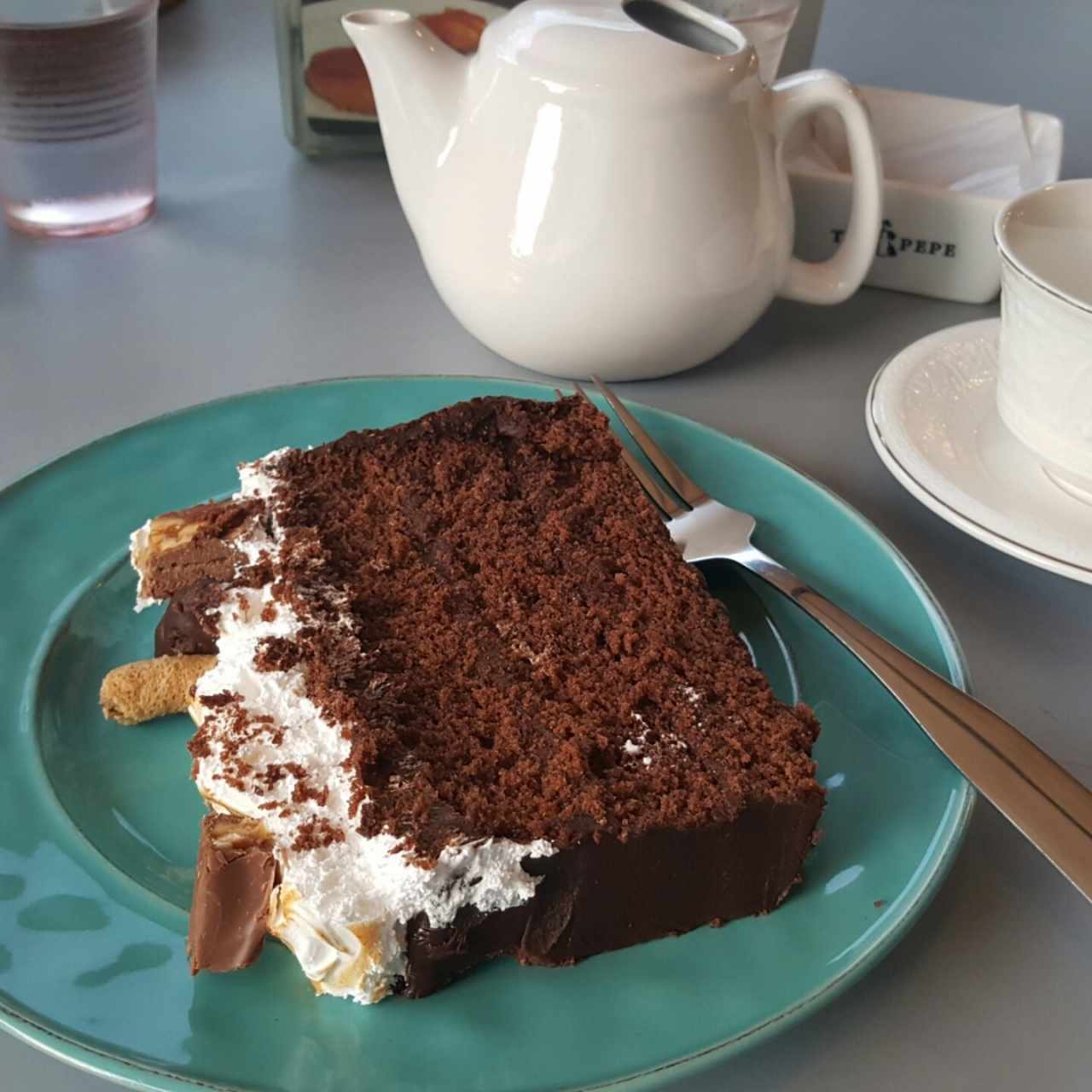 torta de chocolate con chocolate