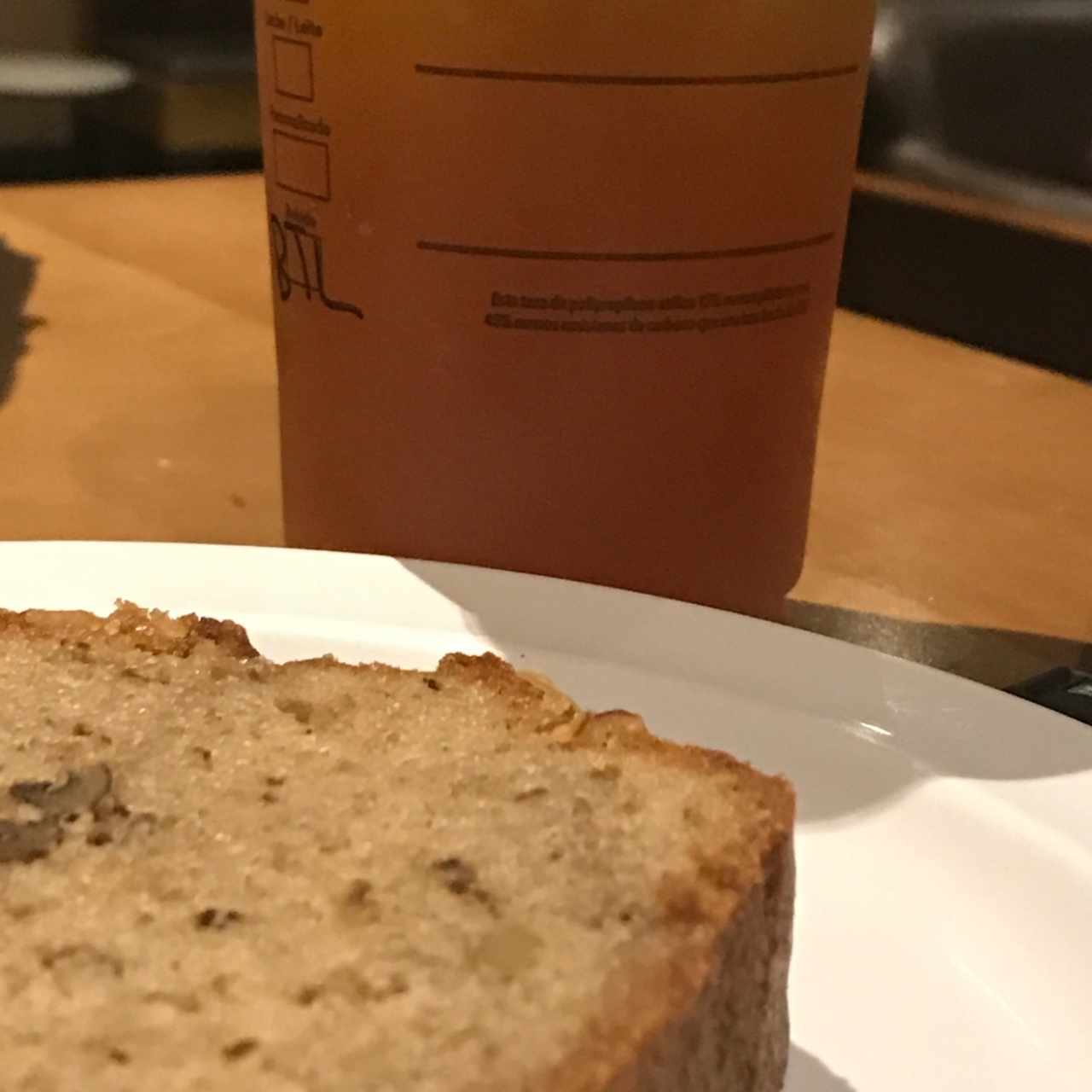 banana cake & black lemon tea