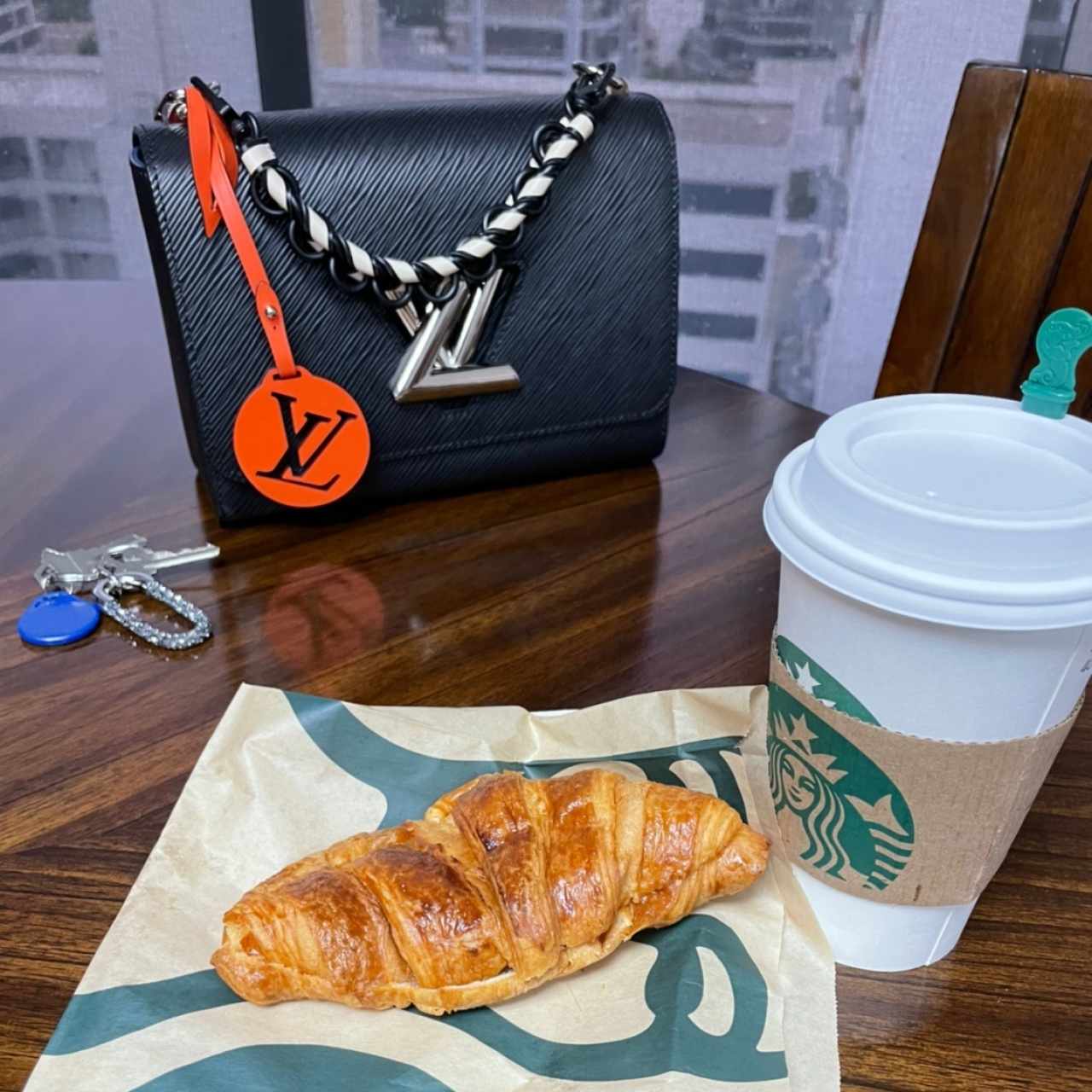 Duo Starbucks - Duo Butter Croissant