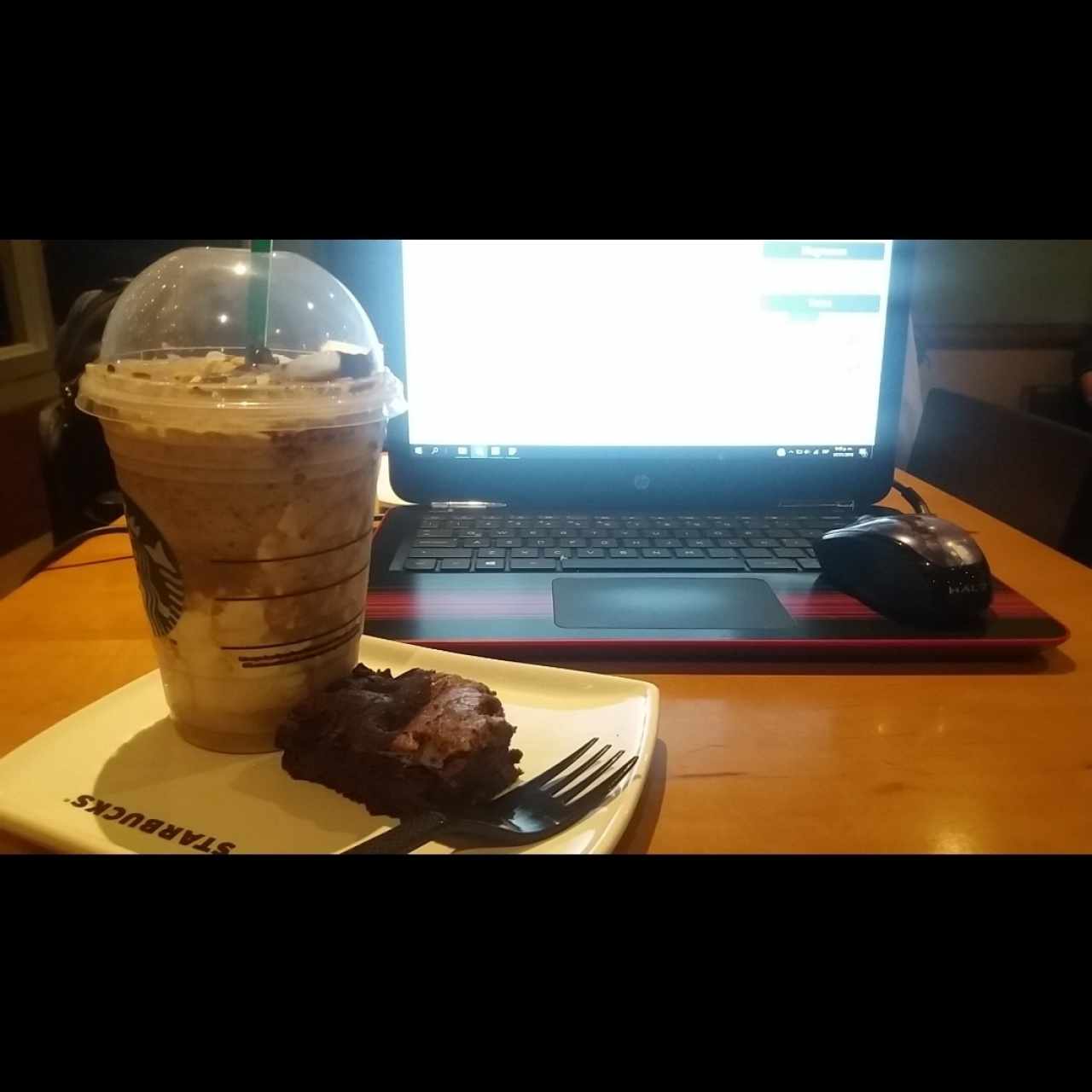 Frapuccino banana split y brownie