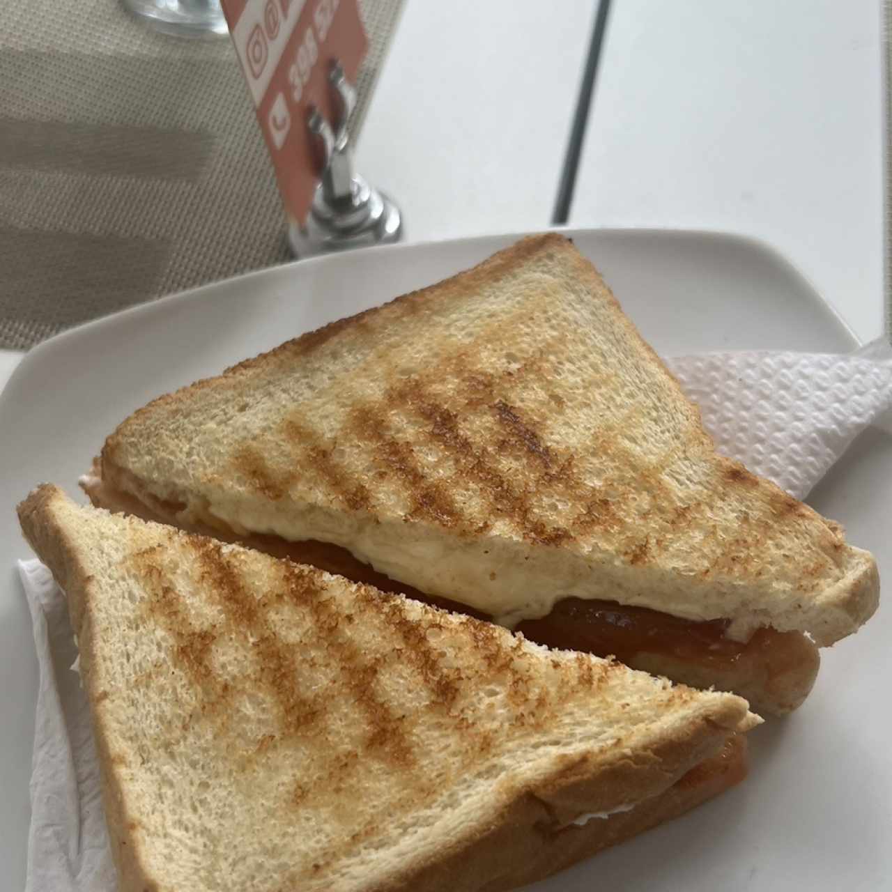 Derretido de Queso Crema y Mermelada de Guayaba