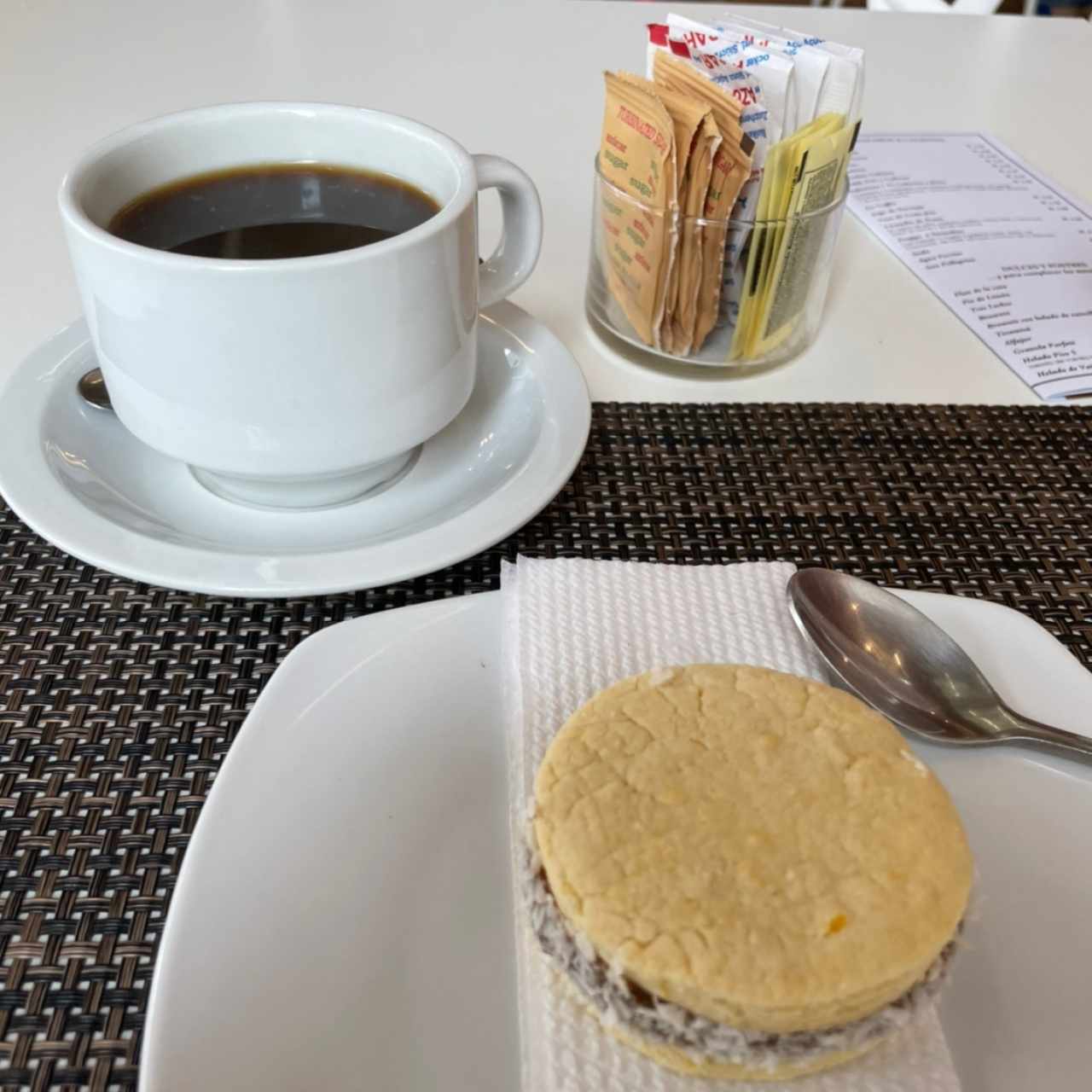 americano con alfajor