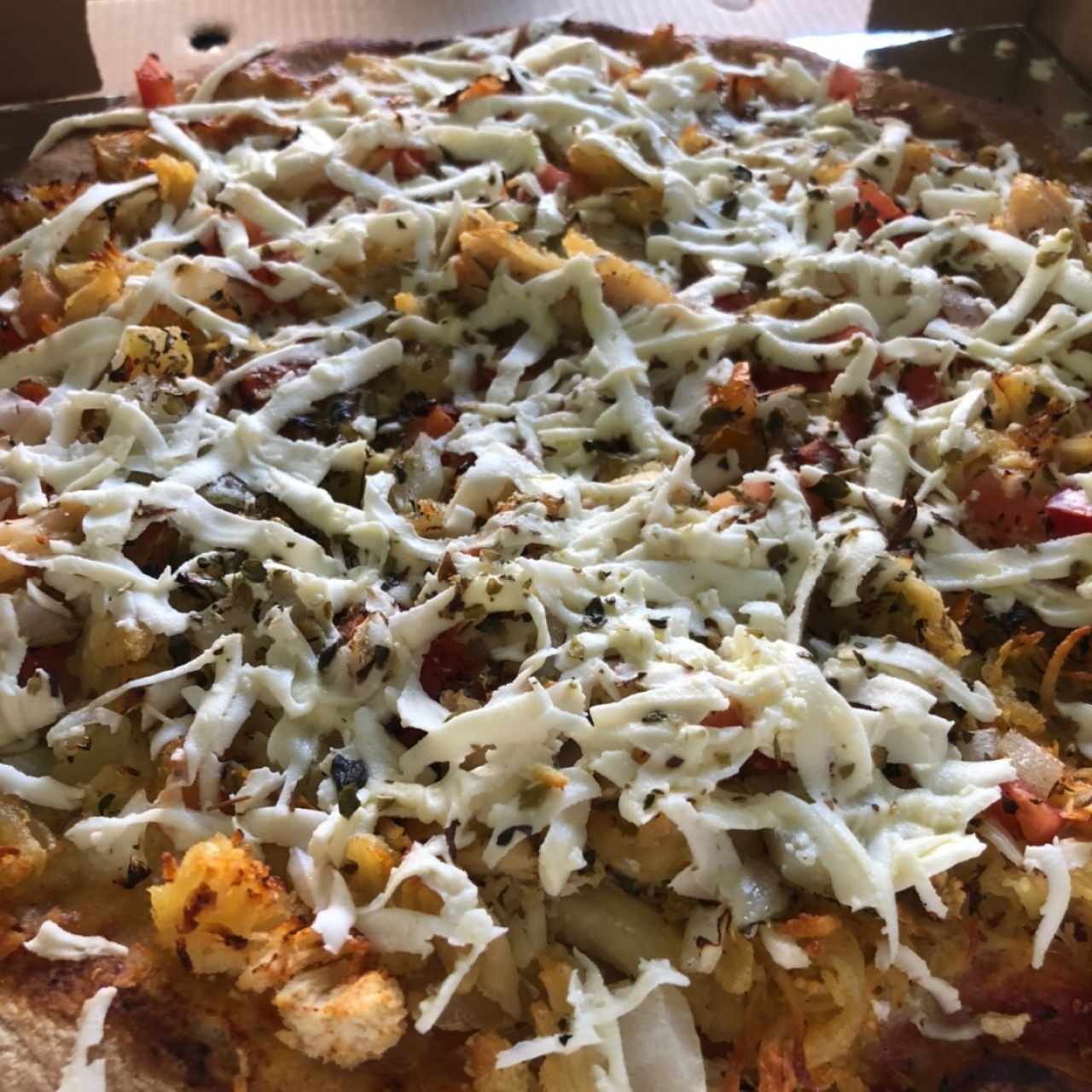 Pizza de pollo especial con queso feta