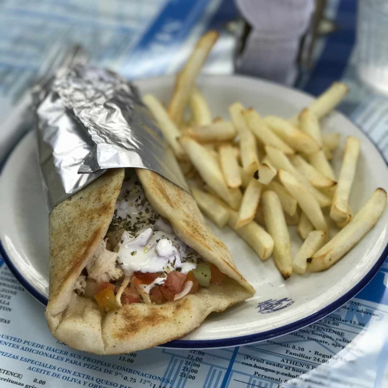 Pollo Gyro en Pan Pita de la casa