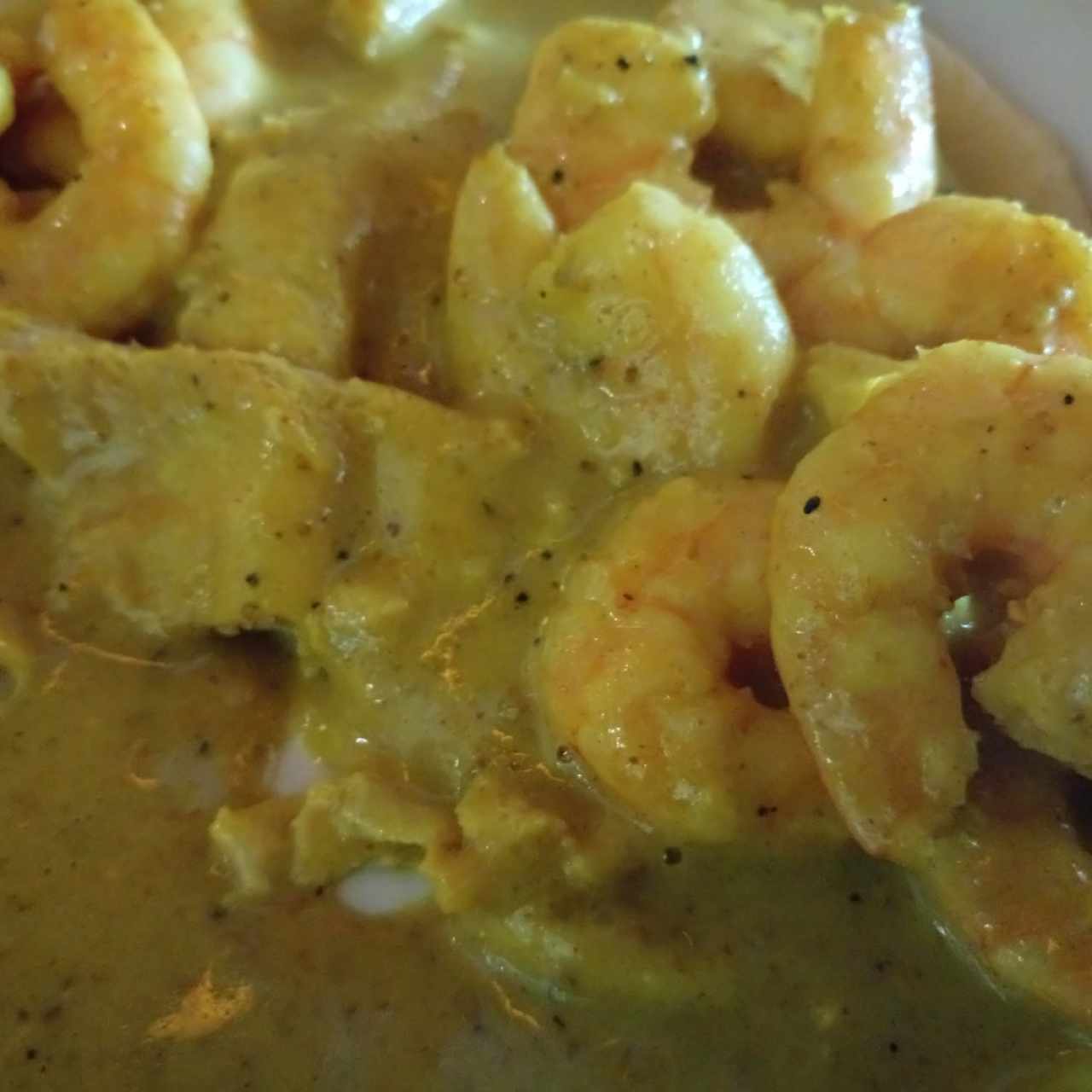 Crepes de Camarones al Curry 