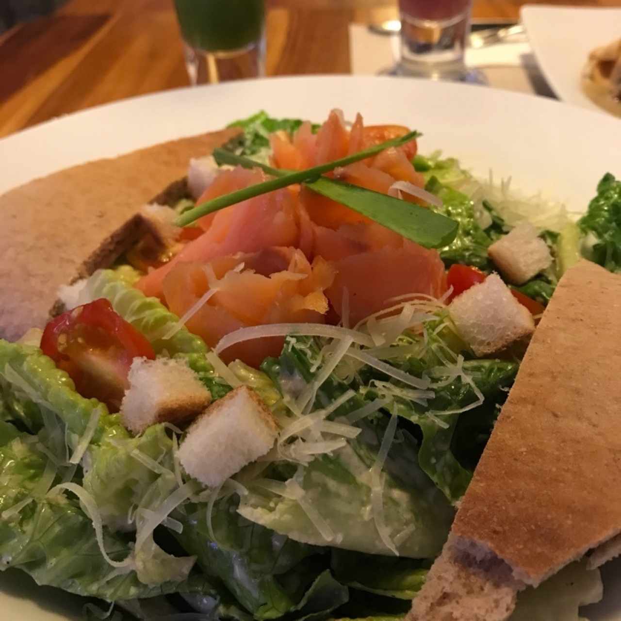 Ensalada Cesar con Salmon 