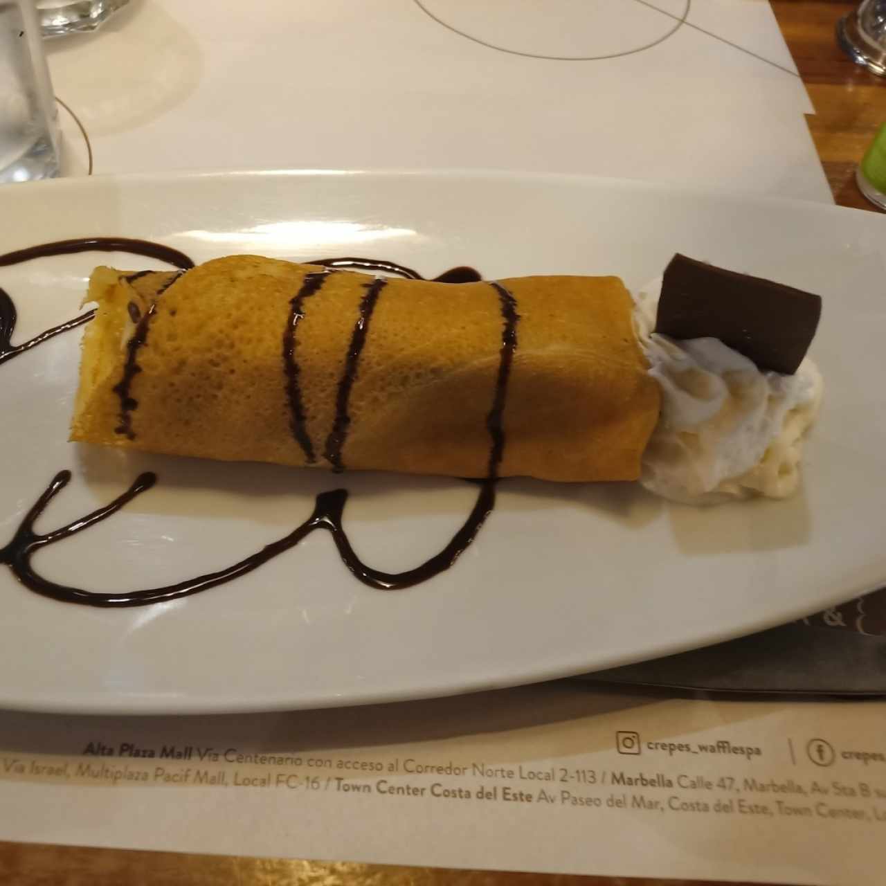 crepé de nutella, banano y fresa