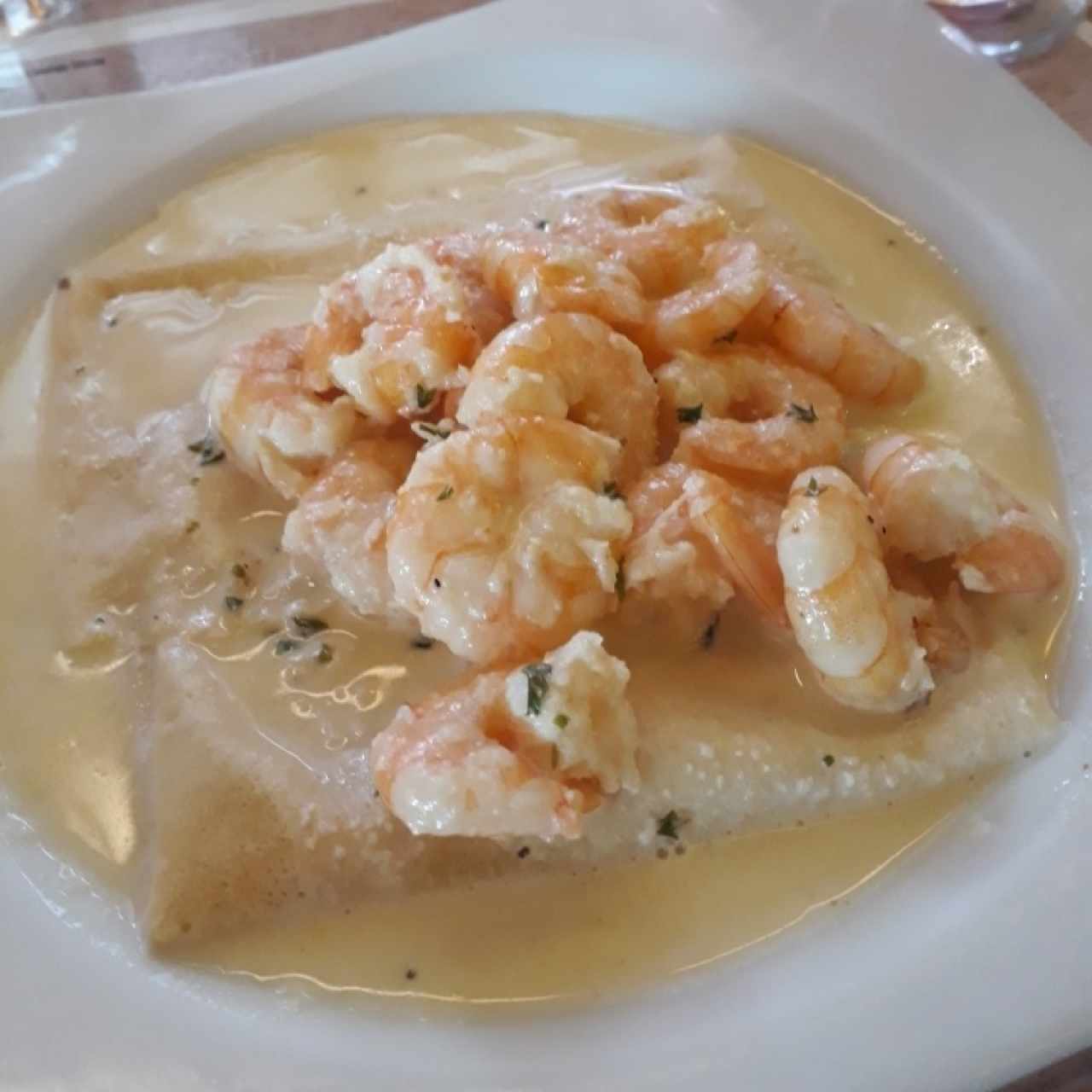 Crepes de camarones al ajillo