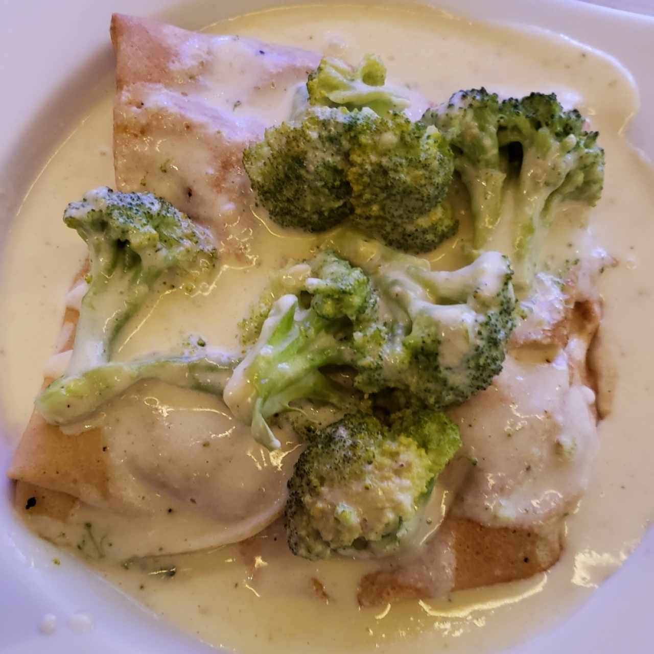 crepe de pollo con brocoli y queso