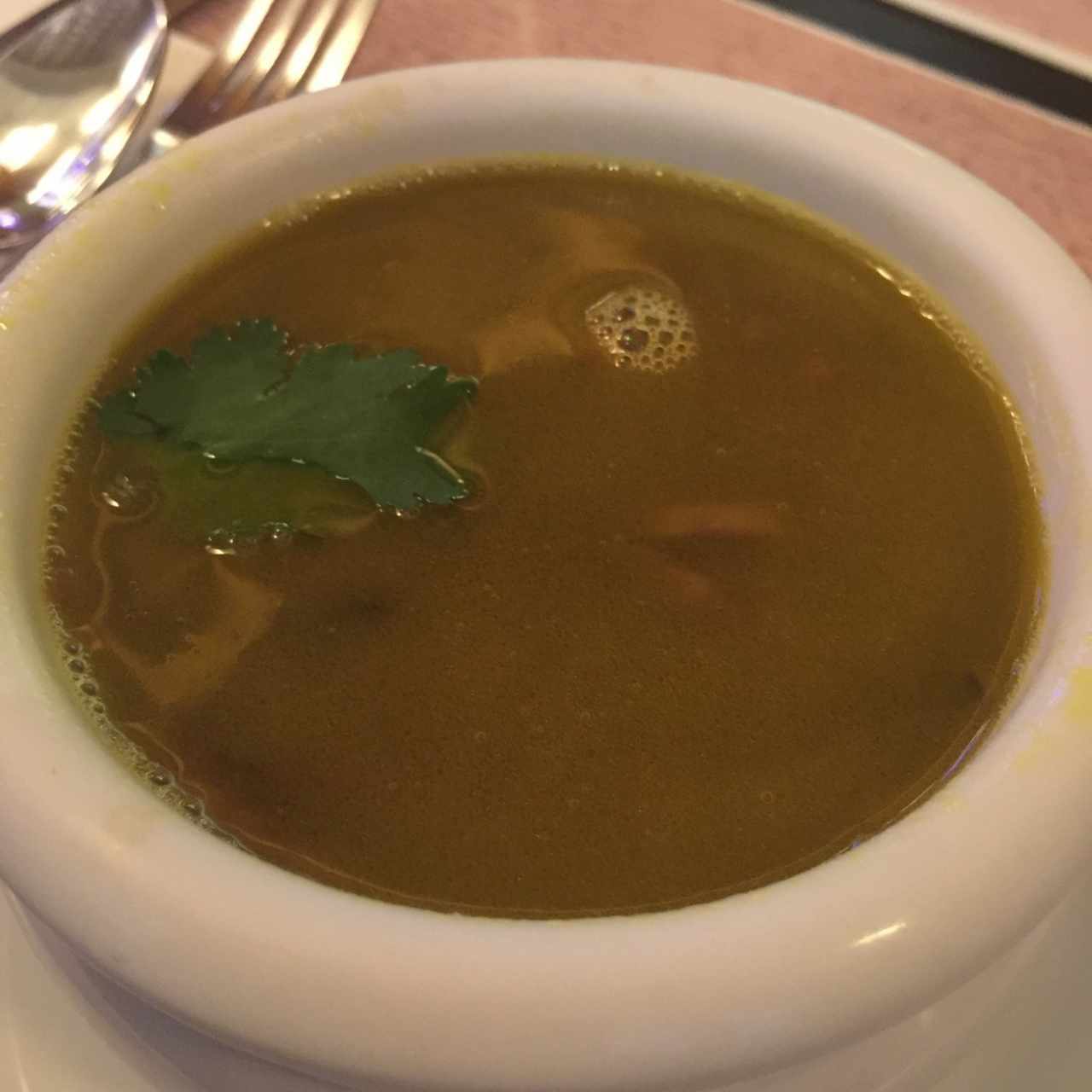 SOPA DE LENTEJAS CON CHAMPIÑONES Y UN TOQUE DE CURRY