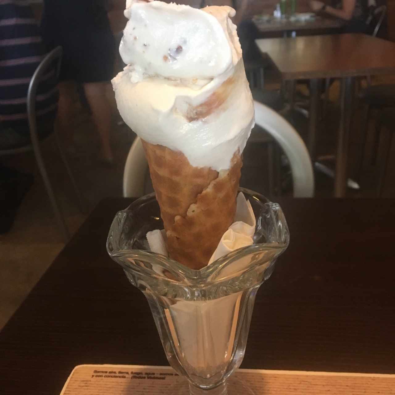 Helado de almendra y arequipe