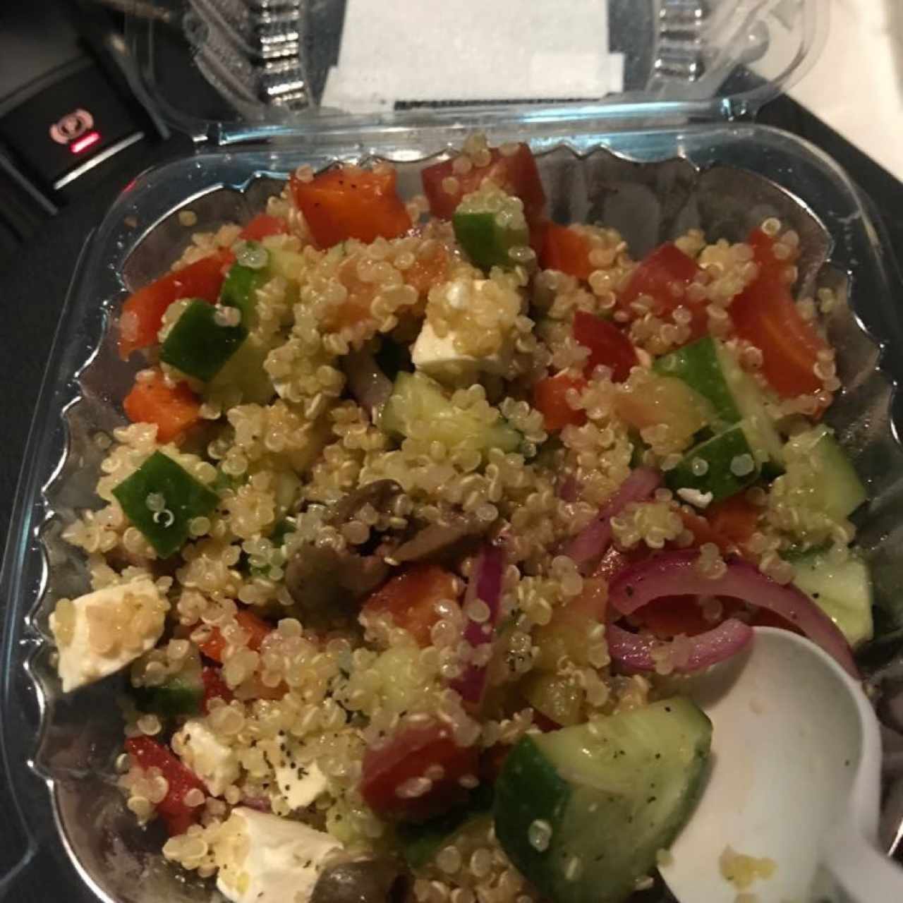 Ensalada Griega con Quinoa