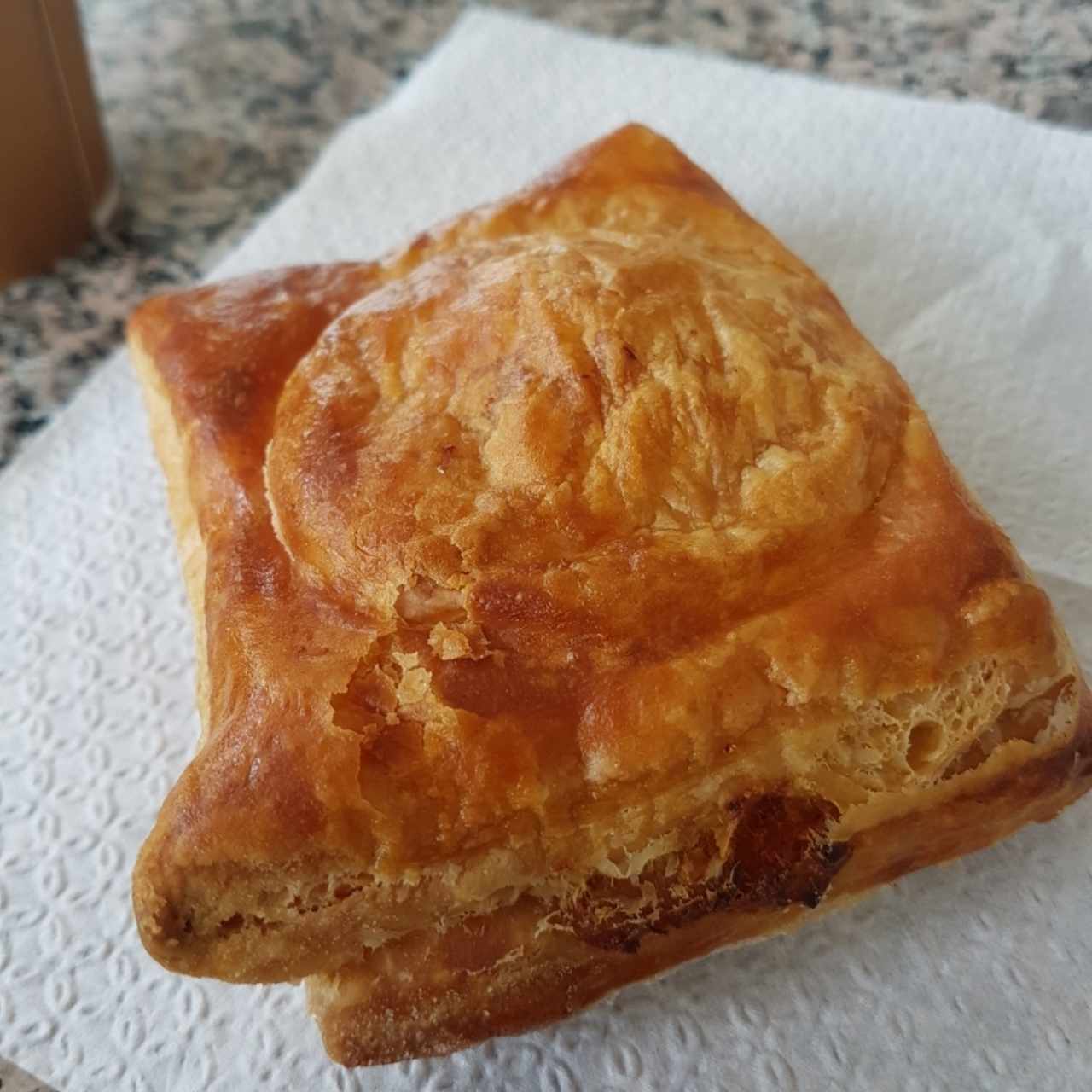 Empanada de pollo artesanal