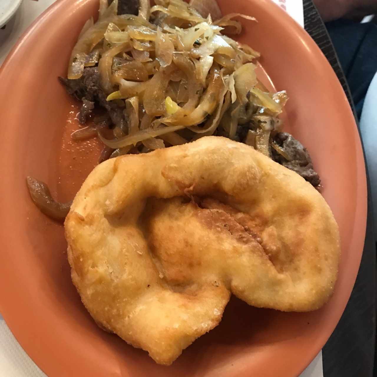 higado encebollado 