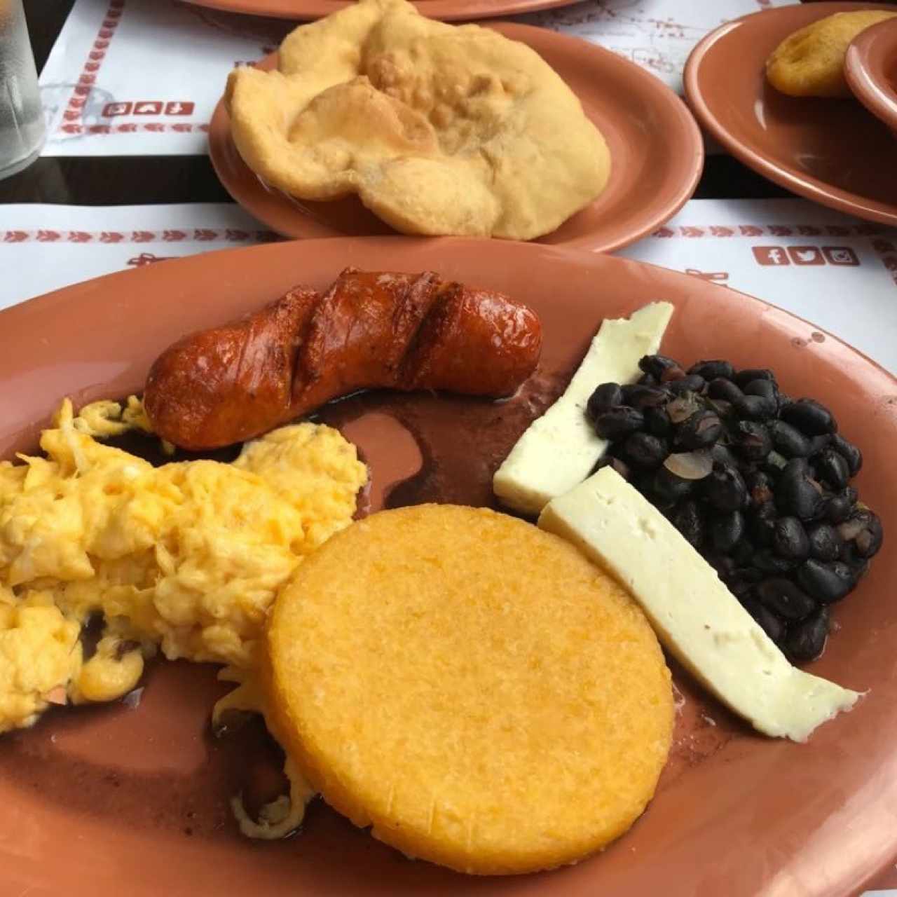 Desayuno Típico Trapiche