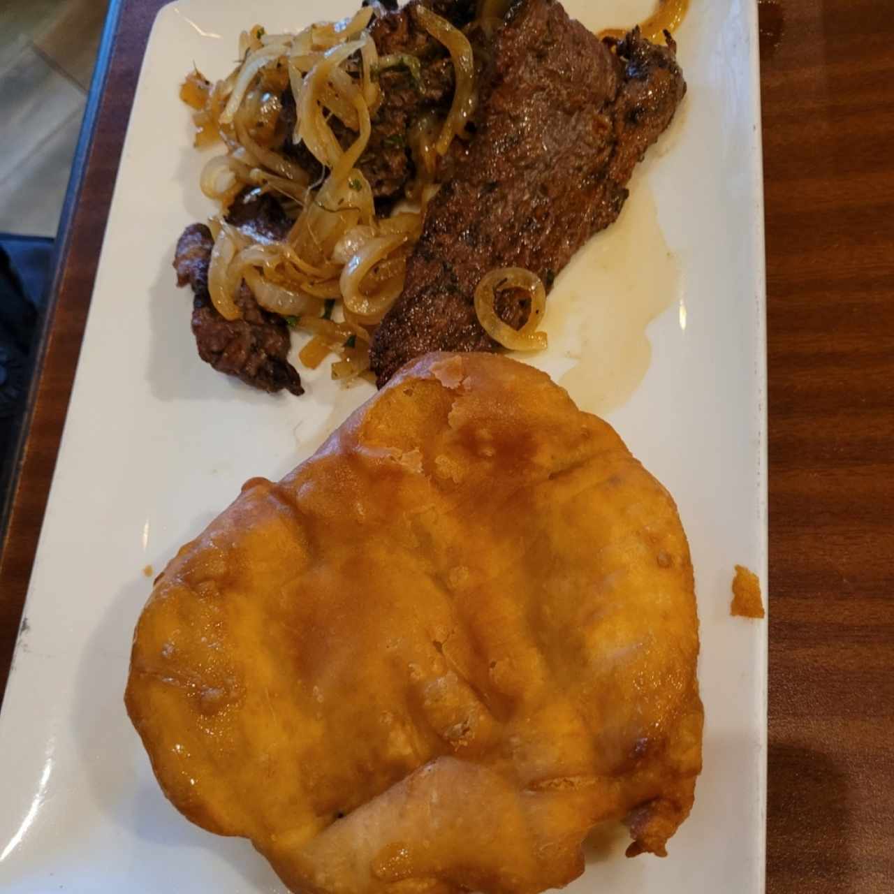 Desayuno - Bistec Encebollado