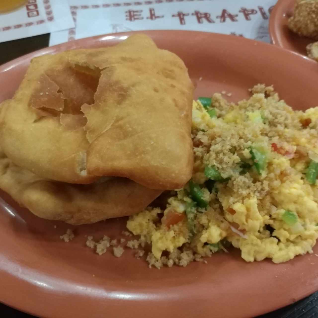 Huevos del Chef con hojaldre